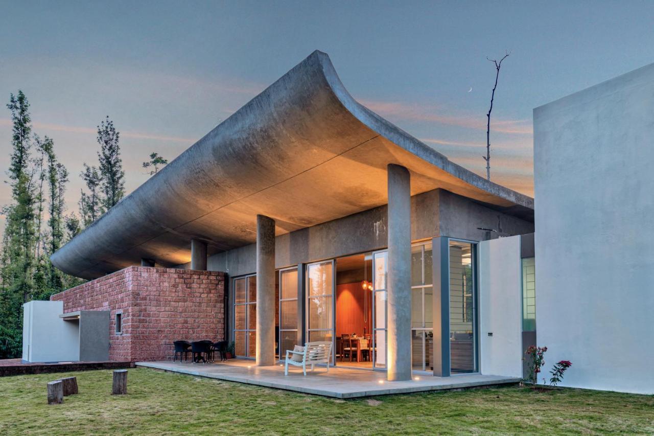 Saffronstays Cafella- A 3-Bdr Elliptical-Roof Villa In Chikmagalur Mudigere Kültér fotó